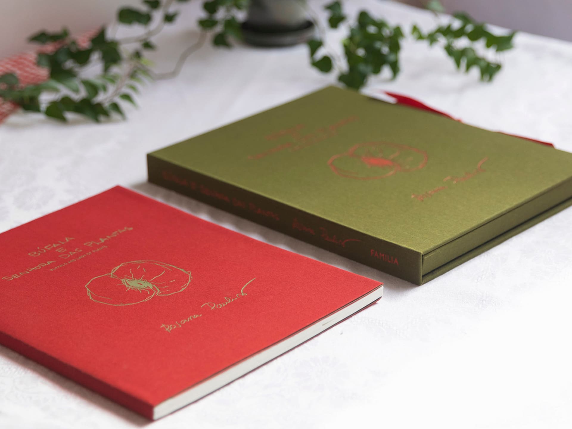 Familia Editions